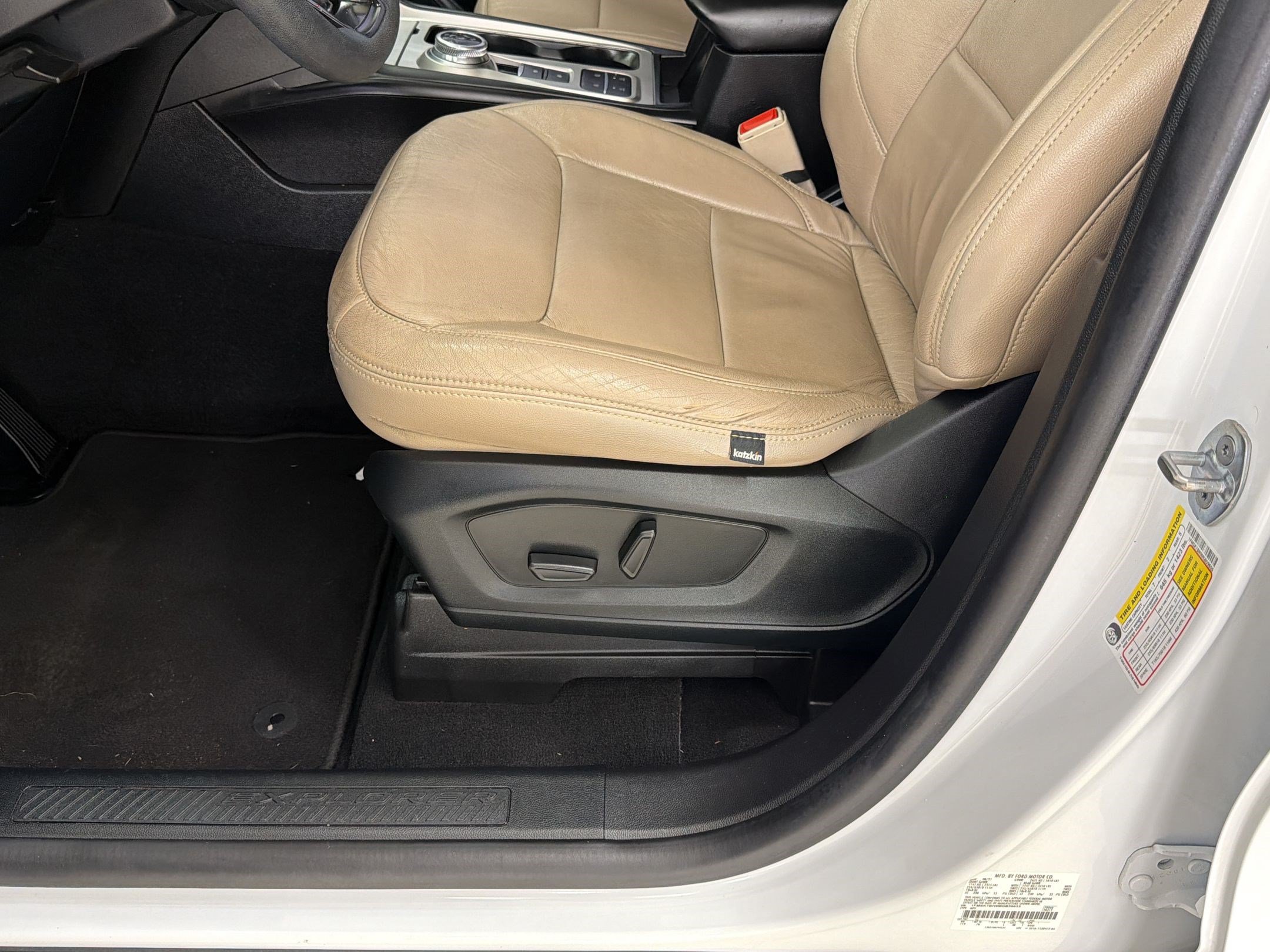 Certified 2021 Ford Explorer 2WD image 11