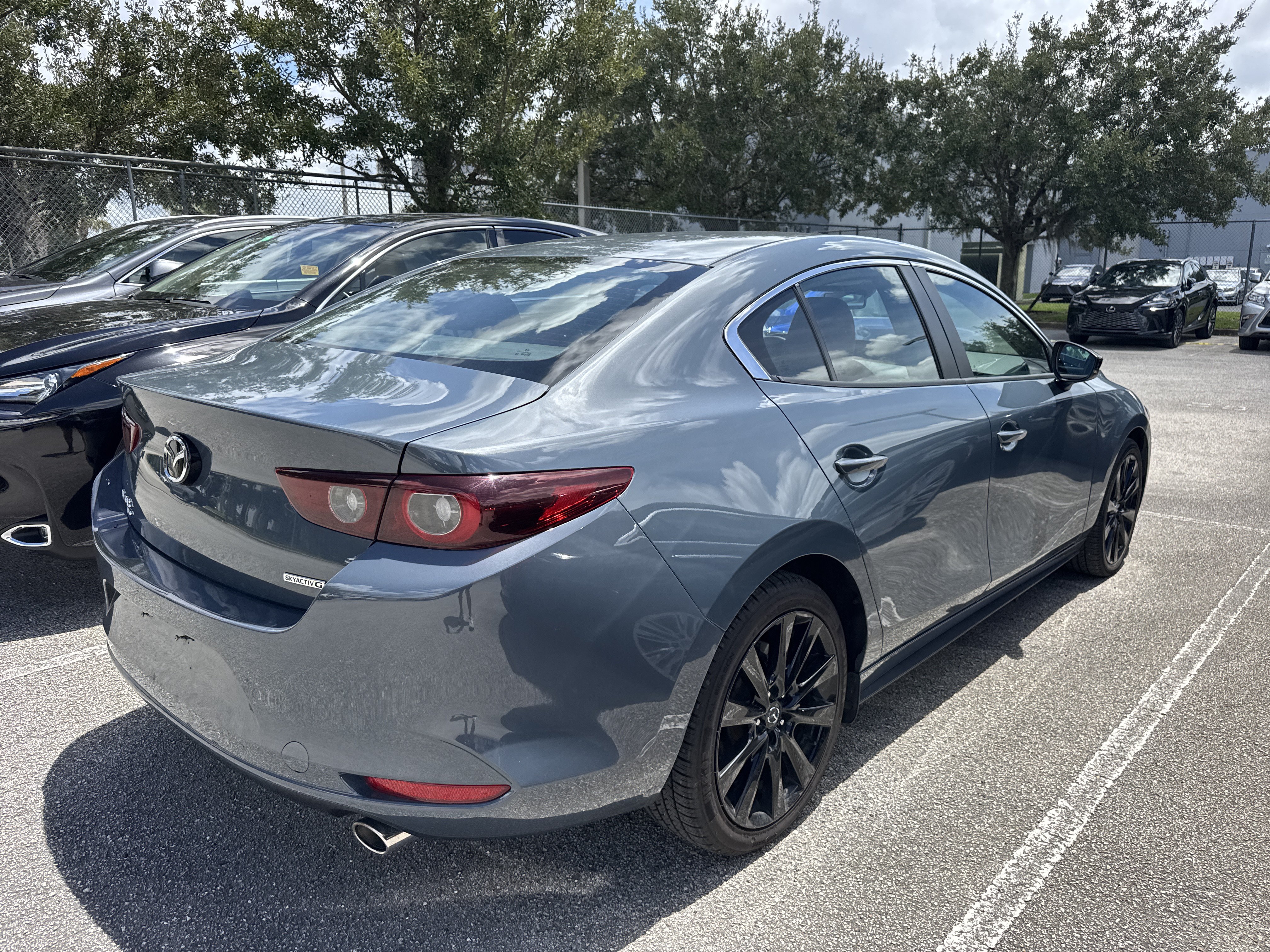Used 2024 MAZDA MAZDA3 s AWD/4WD image 2