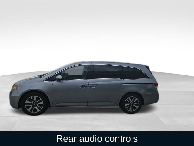 Used 2016 Honda Odyssey Touring Elite image 2