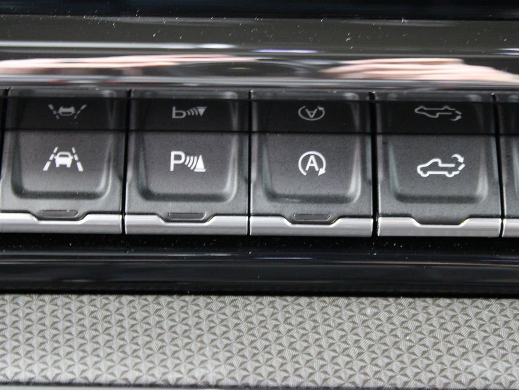 Used 2023 Chevrolet Silverado 1500 ZR2 w/ Technology Package image 68