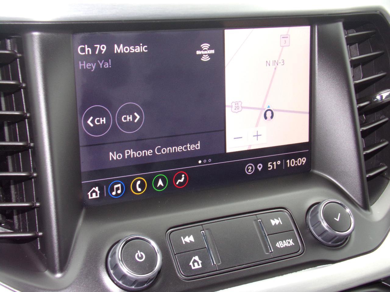 Used 2023 GMC Acadia SLE w/ Driver Convenience Package AWD/4WD image 17