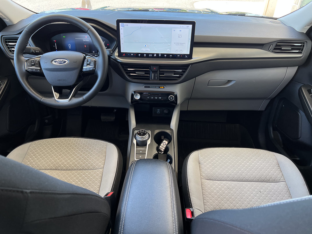 Used 2023 Ford Escape Active w/ Tech Pack #1 AWD/4WD image 32