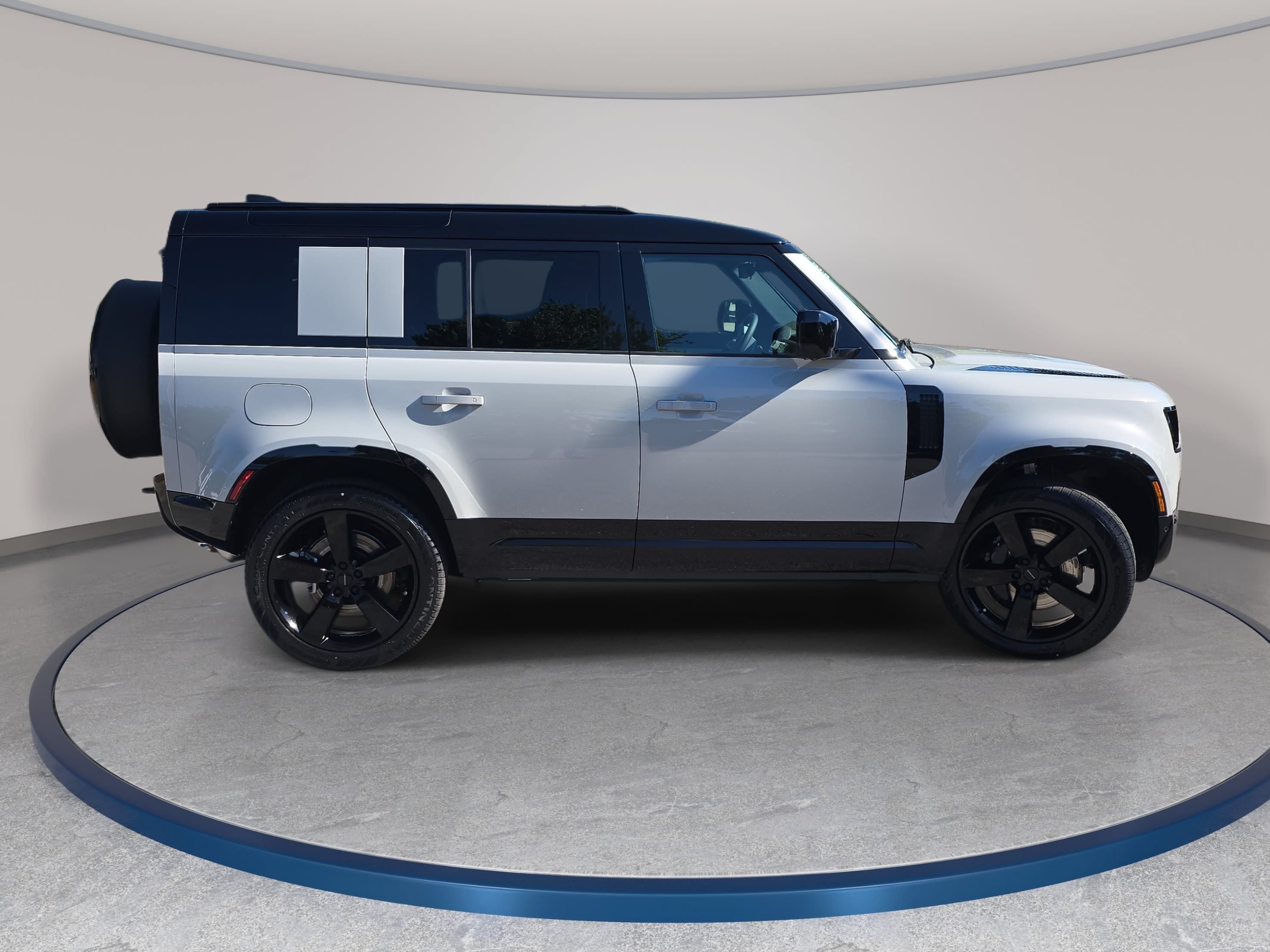 New 2026 Land Rover Defender 110 X-Dynamic SE AWD/4WD image 4