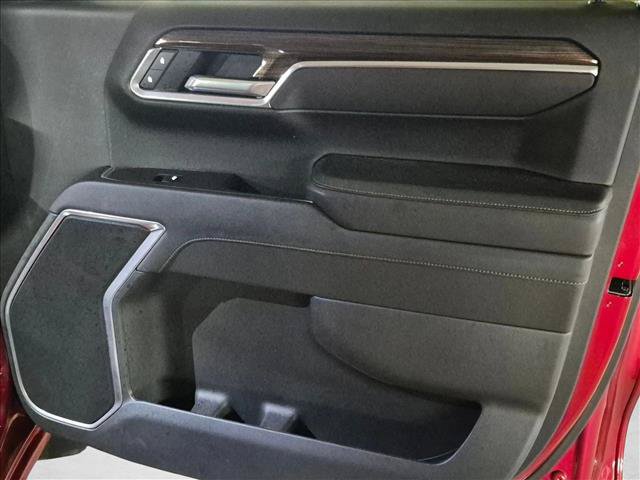 Used 2025 Chevrolet Silverado 1500 RST w/ LPO, Dark Essentials Package AWD/4WD image 10