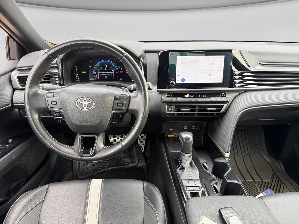 Used 2025 Toyota Camry SE FWD image 23