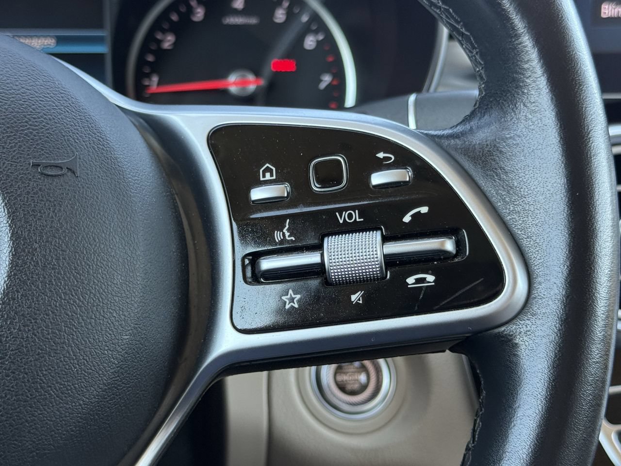 Used 2021 Mercedes-Benz GLC 300 image 13
