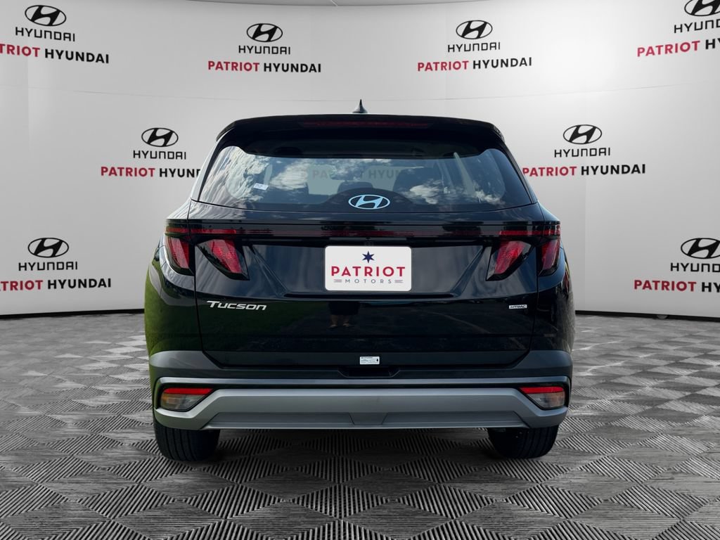 Used 2025 Hyundai Tucson SE AWD/4WD image 4