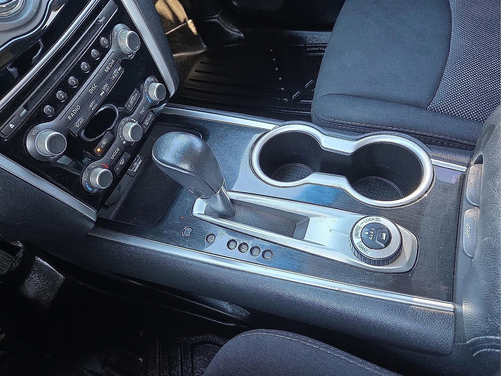 Used 2019 Nissan Pathfinder SV image 25