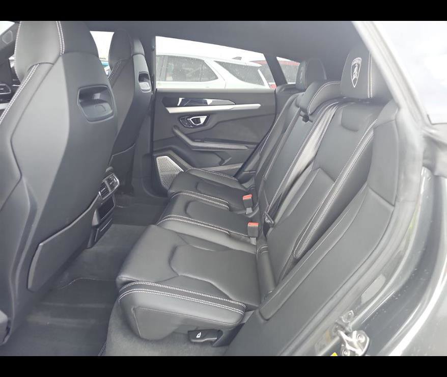 Used 2020 Lamborghini Urus image 7