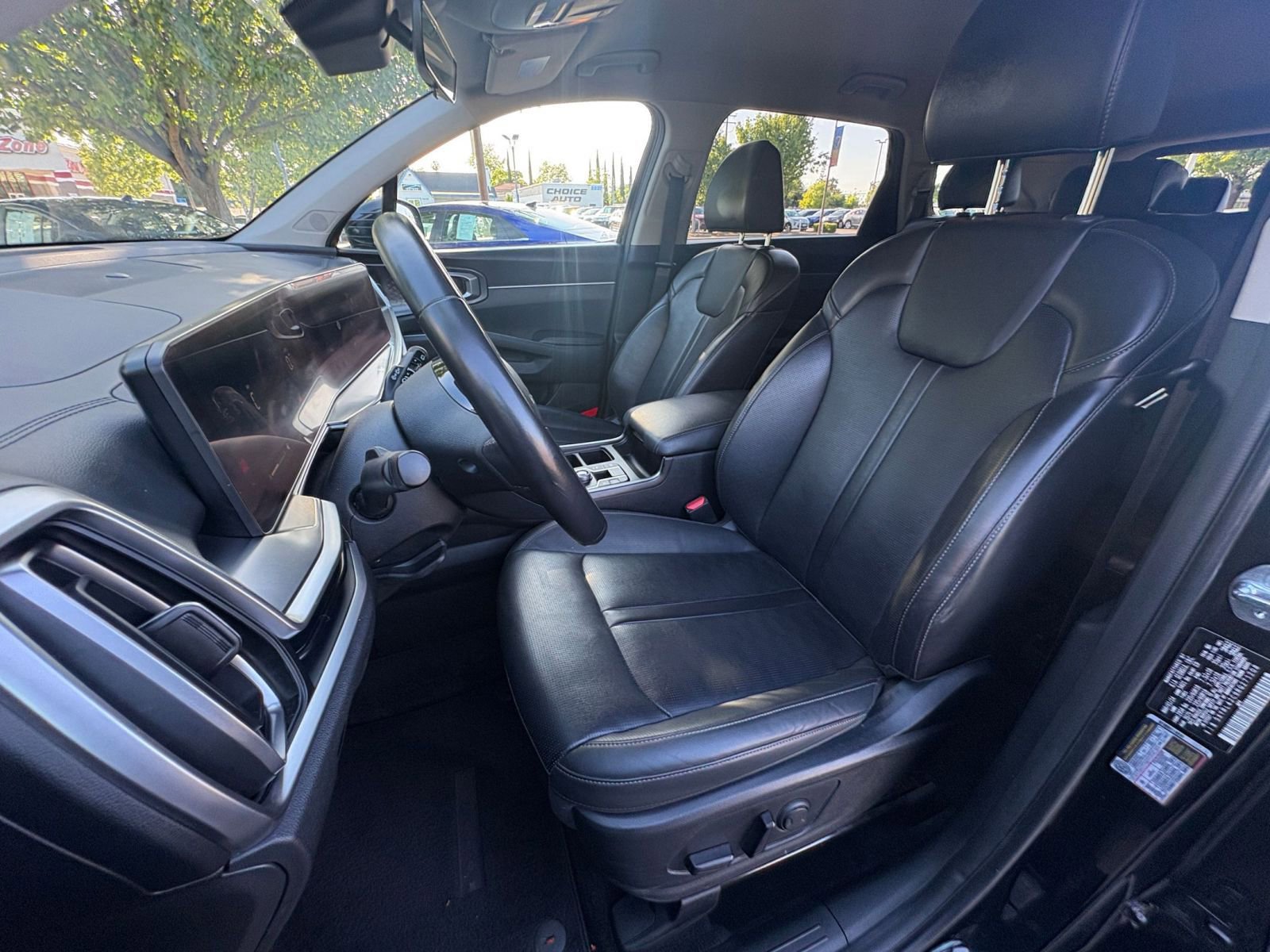 Used 2024 Kia Sorento S FWD image 39