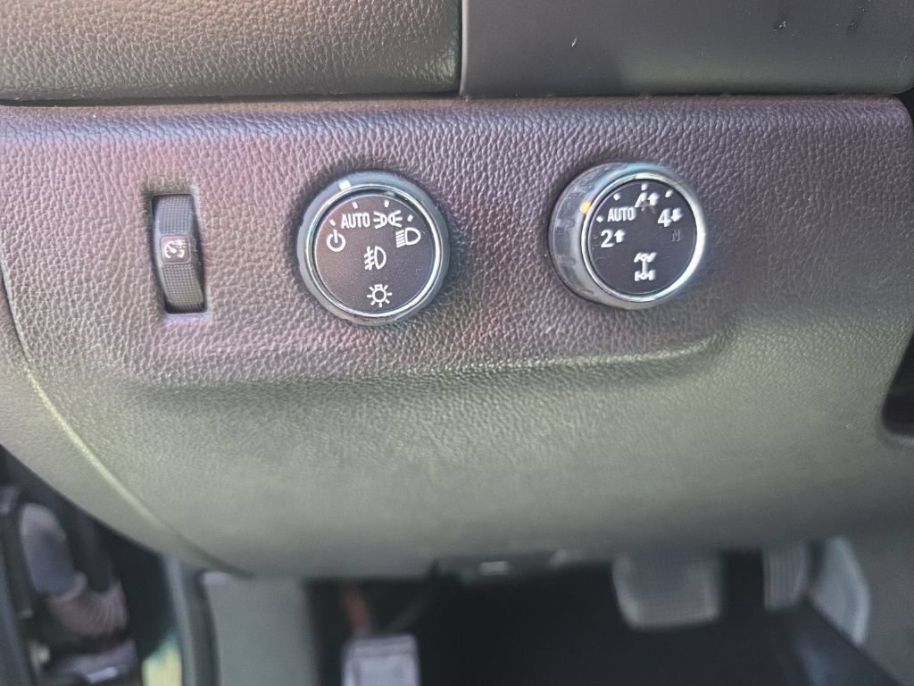 Used 2015 GMC Canyon SLE w/ All-Terrain Package AWD/4WD image 17