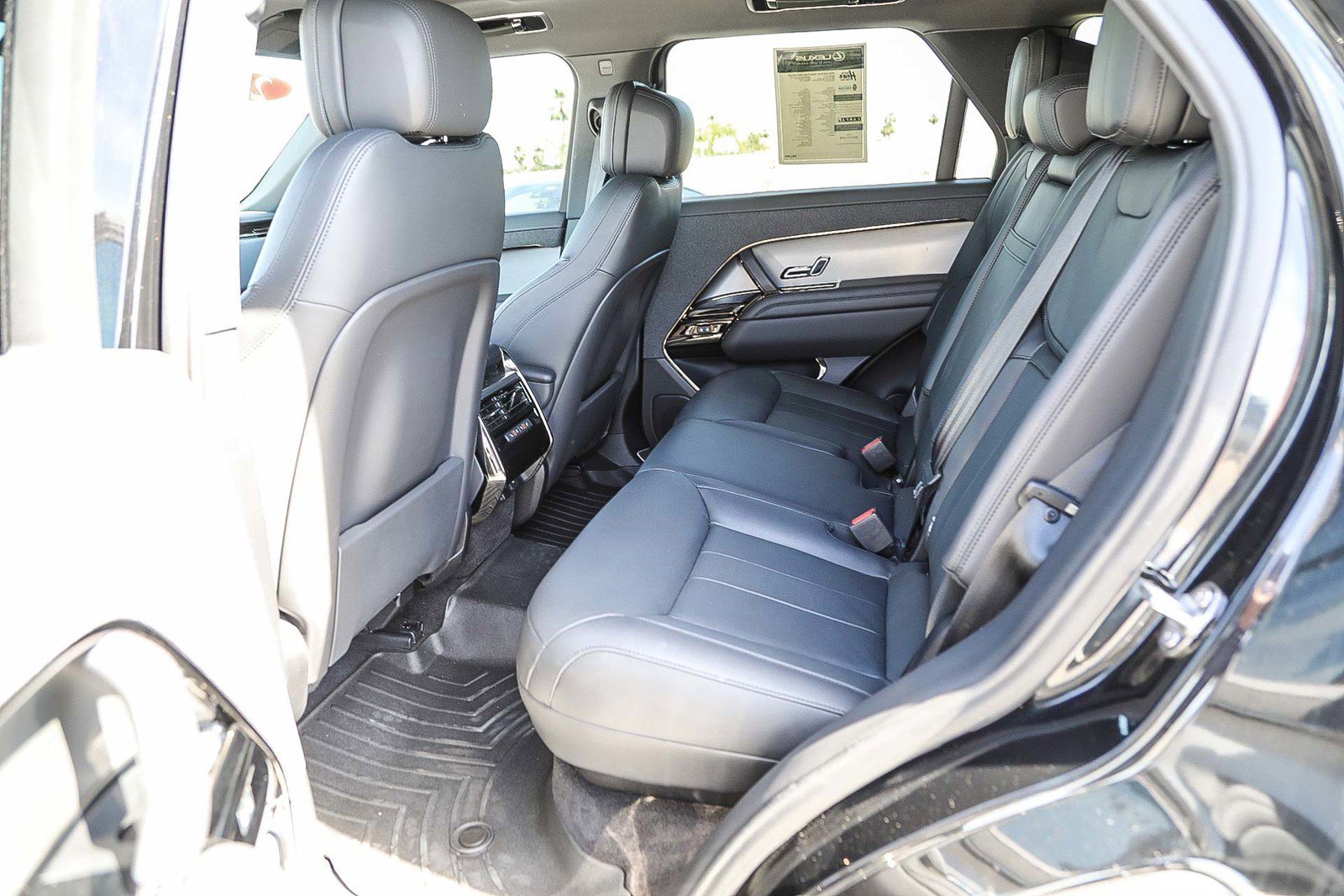 Used 2024 Land Rover Range Rover Sport Dynamic SE image 18