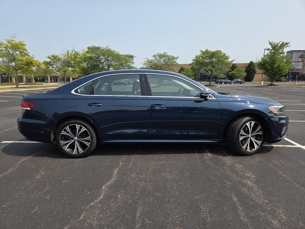 Used 2021 Volkswagen Passat 2.0T SE FWD image 19