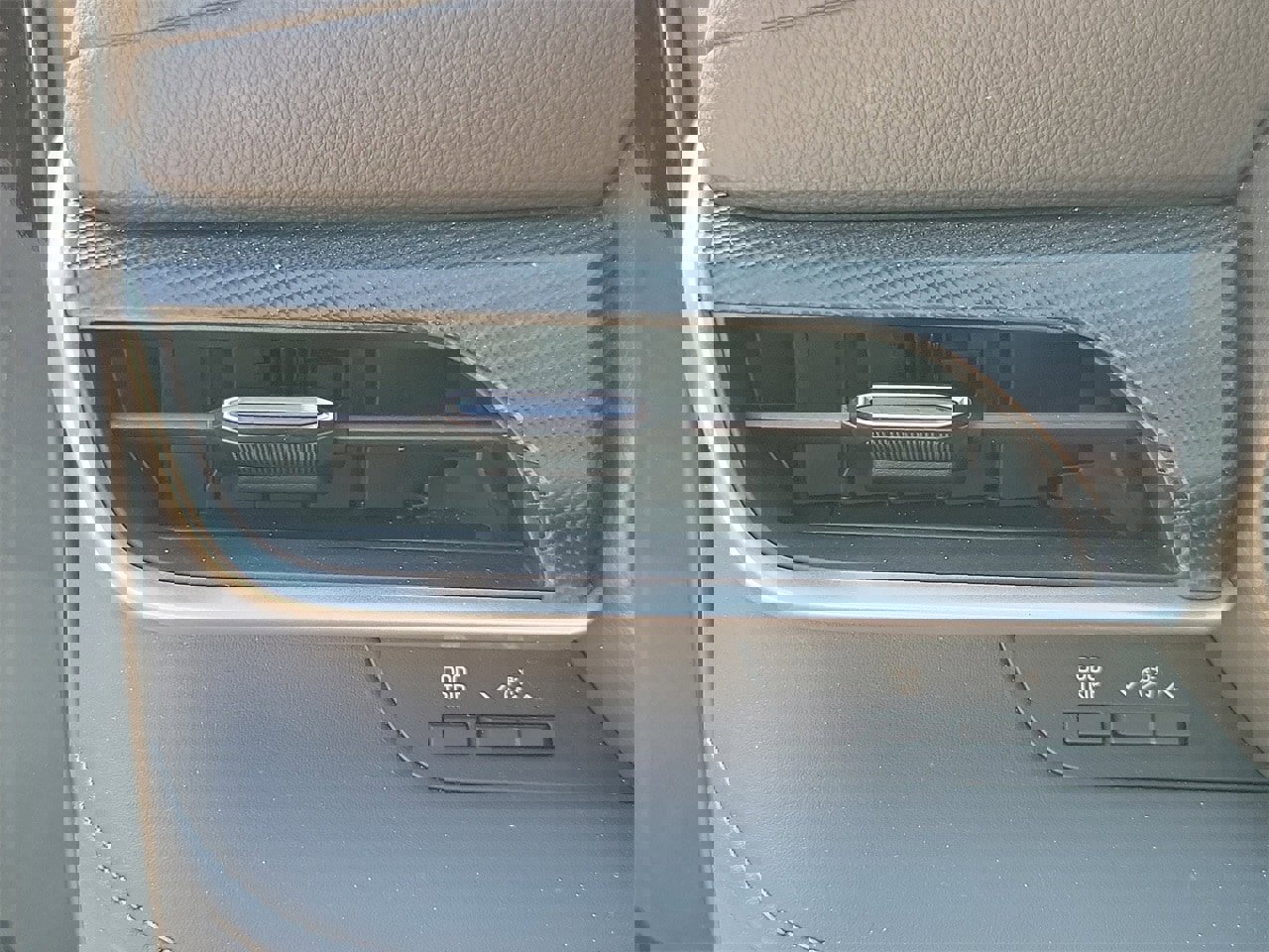 Used 2024 Toyota Highlander XSE image 34