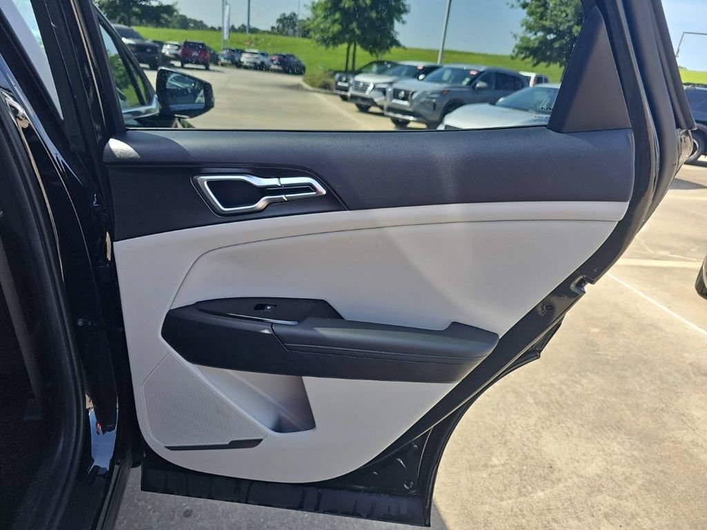 Certified 2025 Kia Sportage EX w/ Premium Package FWD image 19