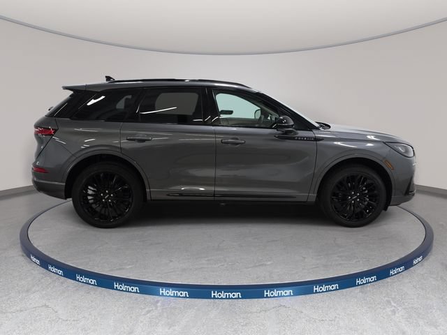 Used 2025 Lincoln Corsair AWD w/ Equipment Group 101A image 4