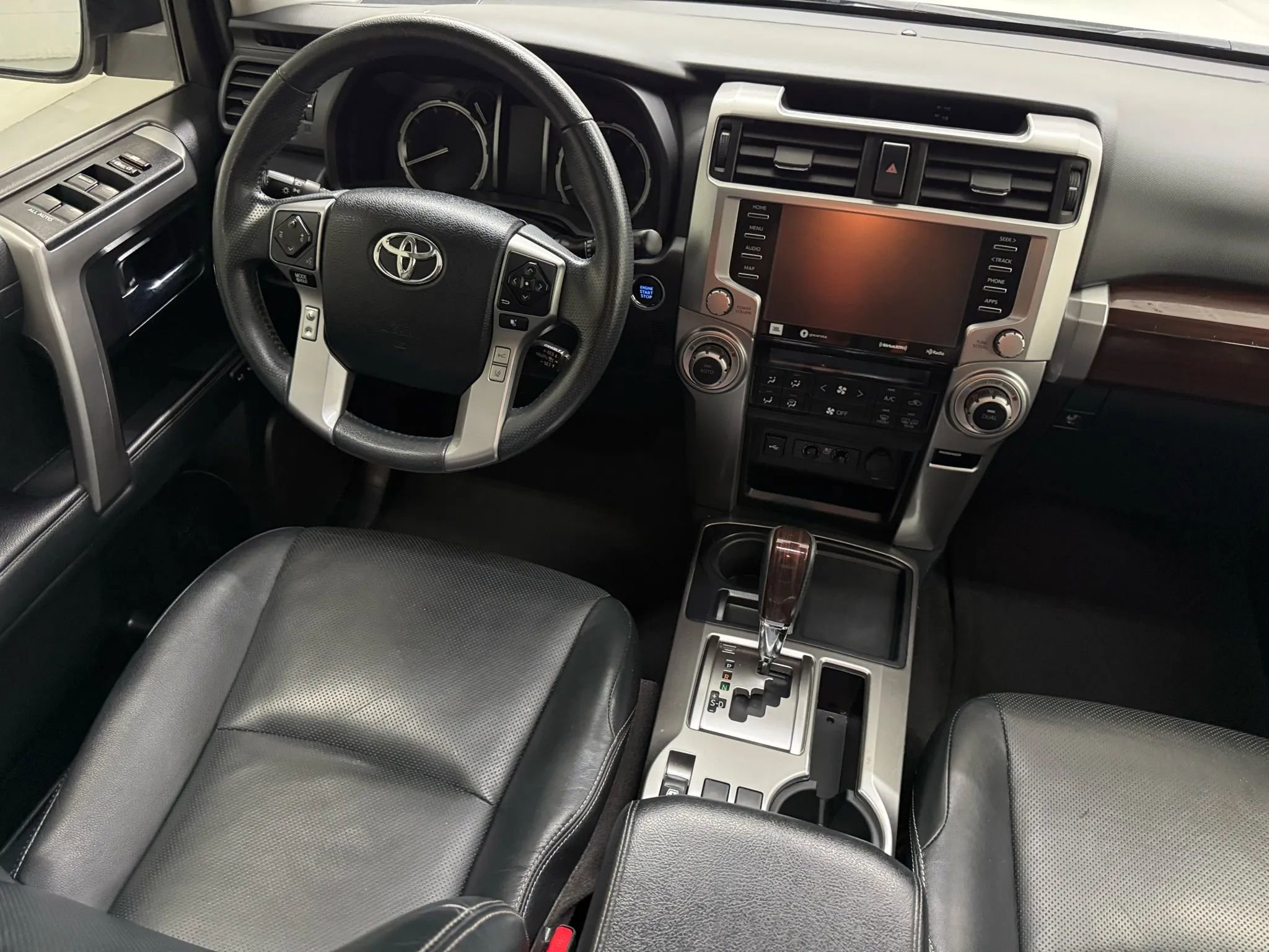 Used 2020 Toyota 4Runner Limited image 35