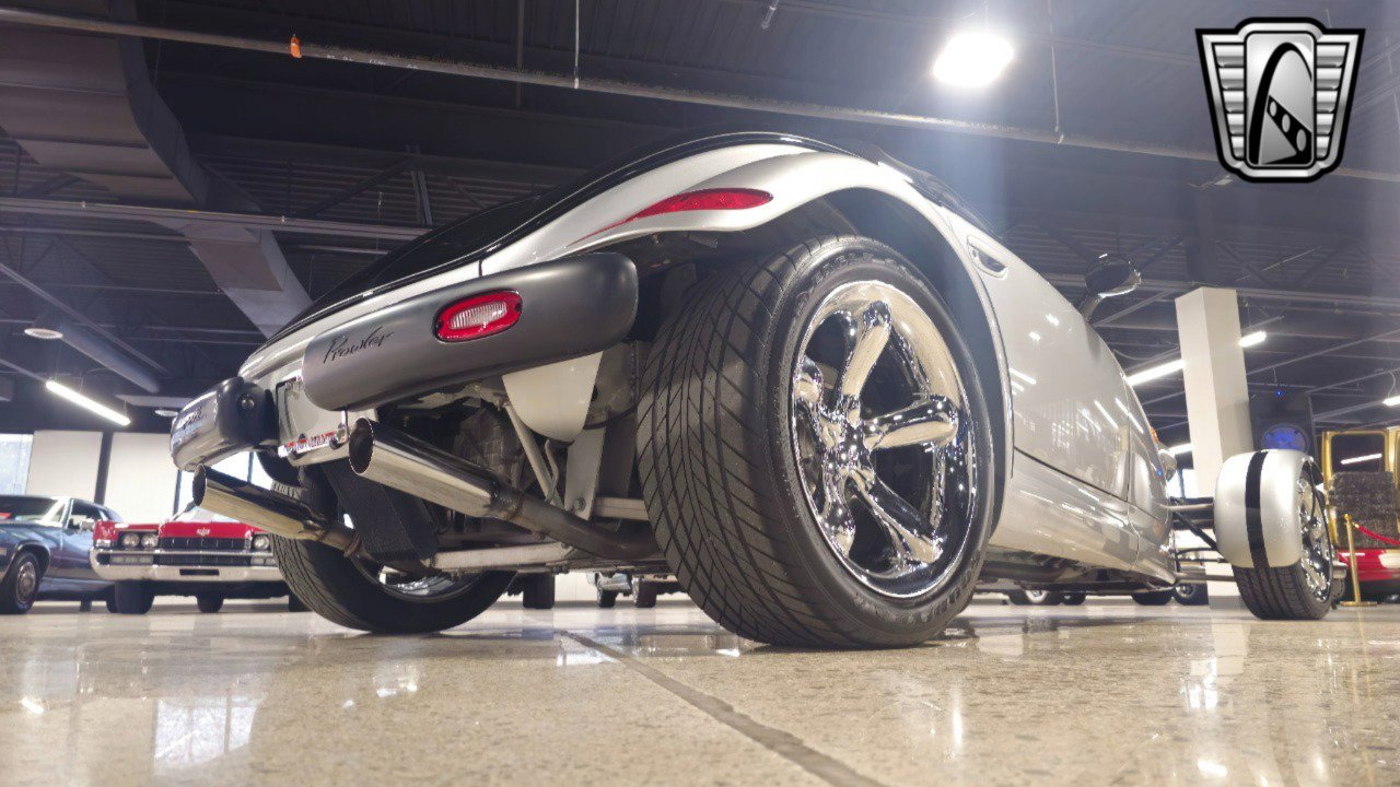 Used 2001 Plymouth Prowler image 15