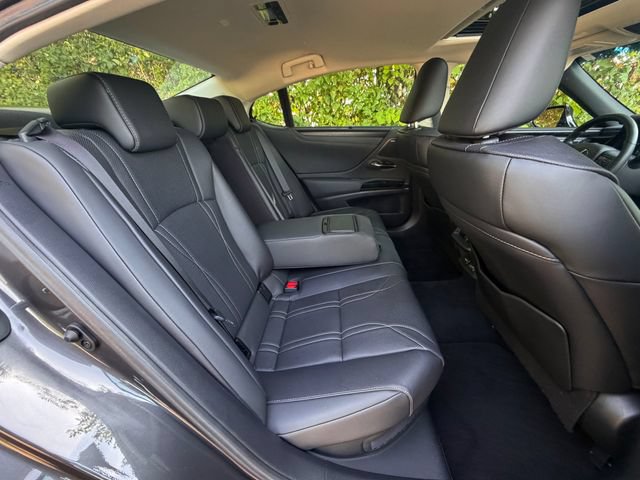 Certified 2025 Lexus ES 300h Ultra Luxury w/ Accessory Package (Z1) FWD image 34