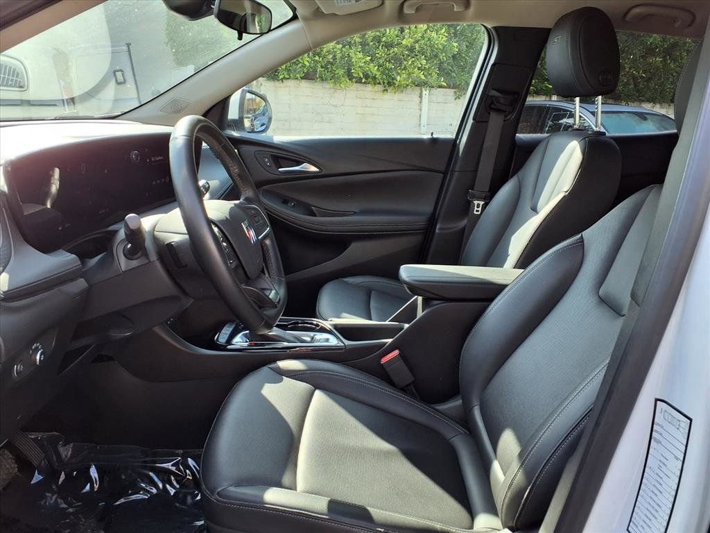 Used 2024 Buick Encore GX Sport Touring image 15