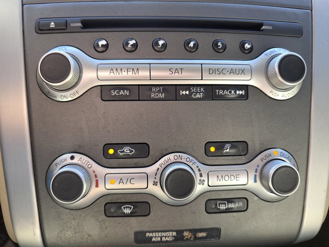 Used 2013 Nissan Murano LE w/ Platinum Pkg AWD/4WD image 25