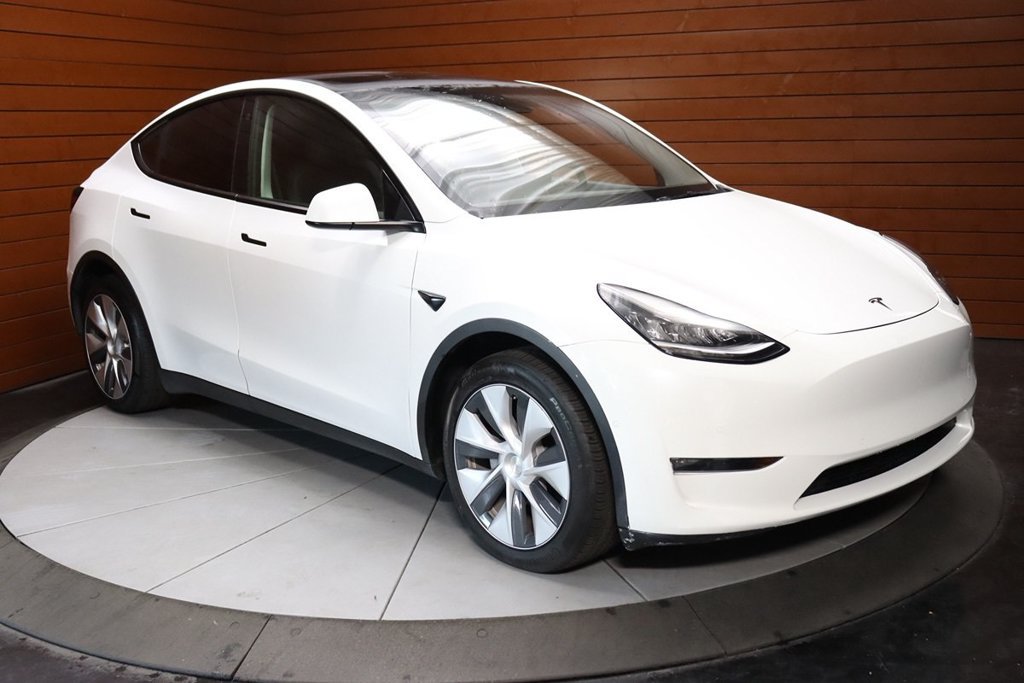 Used 2023 Tesla Model Y Long Range AWD/4WD image 13