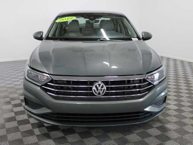 Used 2019 Volkswagen Jetta SEL w/ Cold Weather Package FWD image 9
