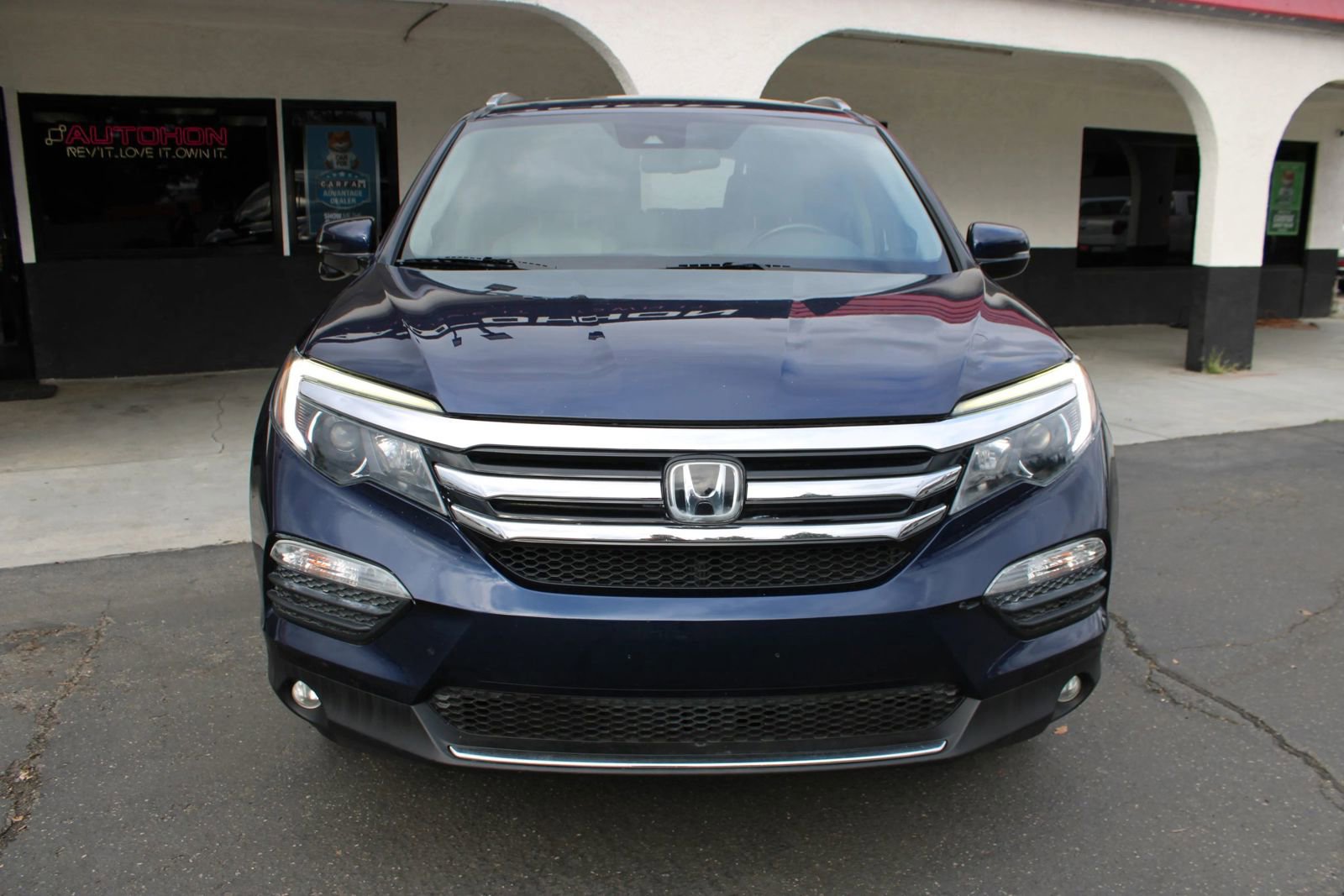 Used 2016 Honda Pilot Touring image 3