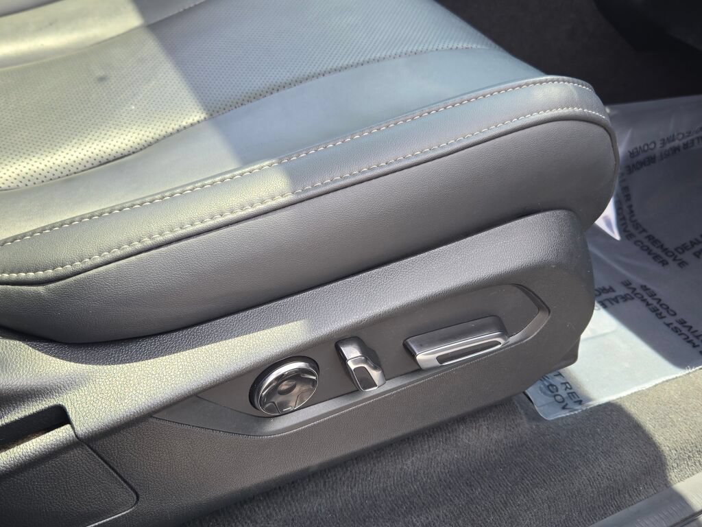 Used 2023 Acura MDX SH-AWD w/ Technology Package image 7