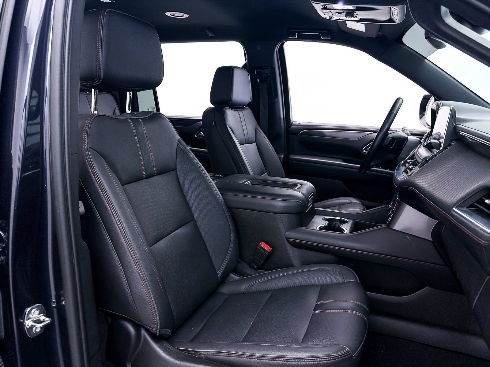 Used 2023 Chevrolet Suburban RST w/ Luxury Package RWD image 38