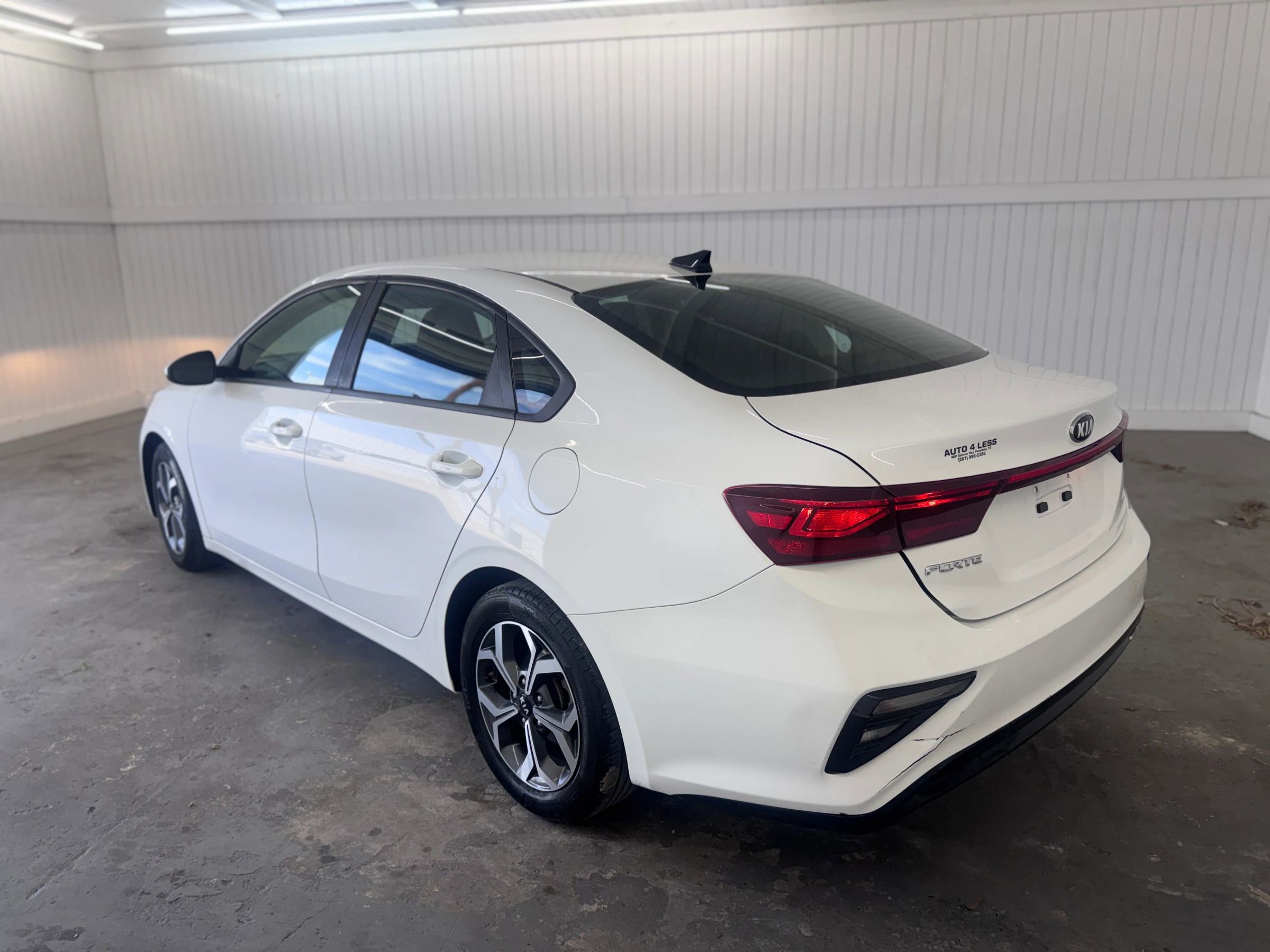Used 2019 Kia Forte LXS FWD image 7