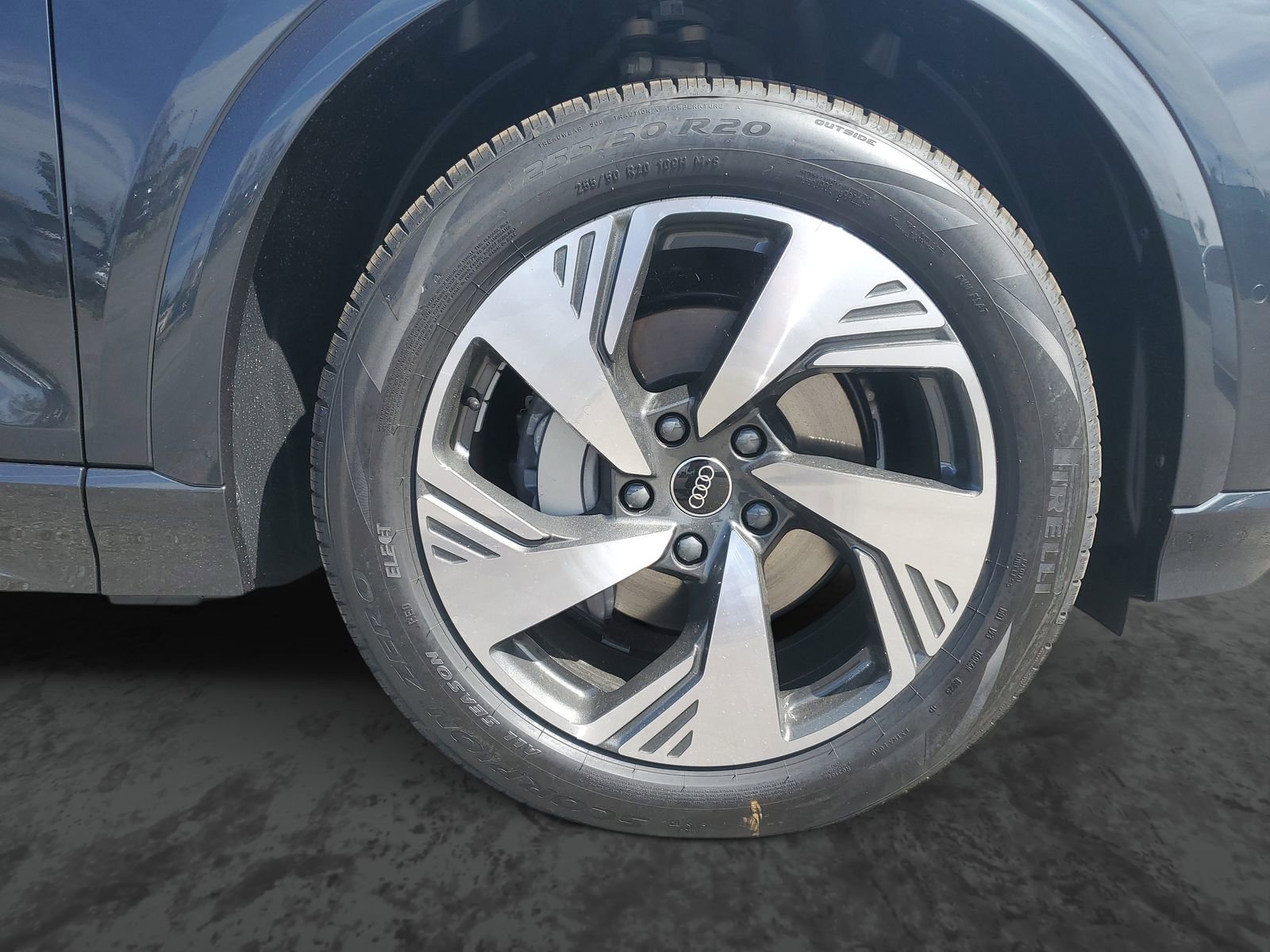 New 2025 Audi Q6 e-tron Premium Plus AWD/4WD image 6