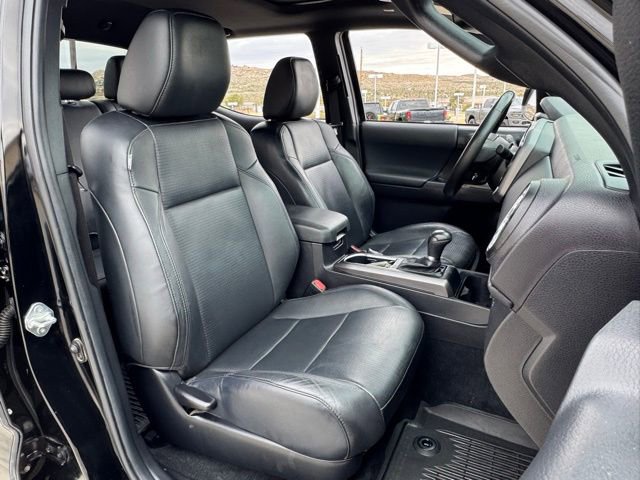Used 2023 Toyota Tacoma TRD Off-Road image 33