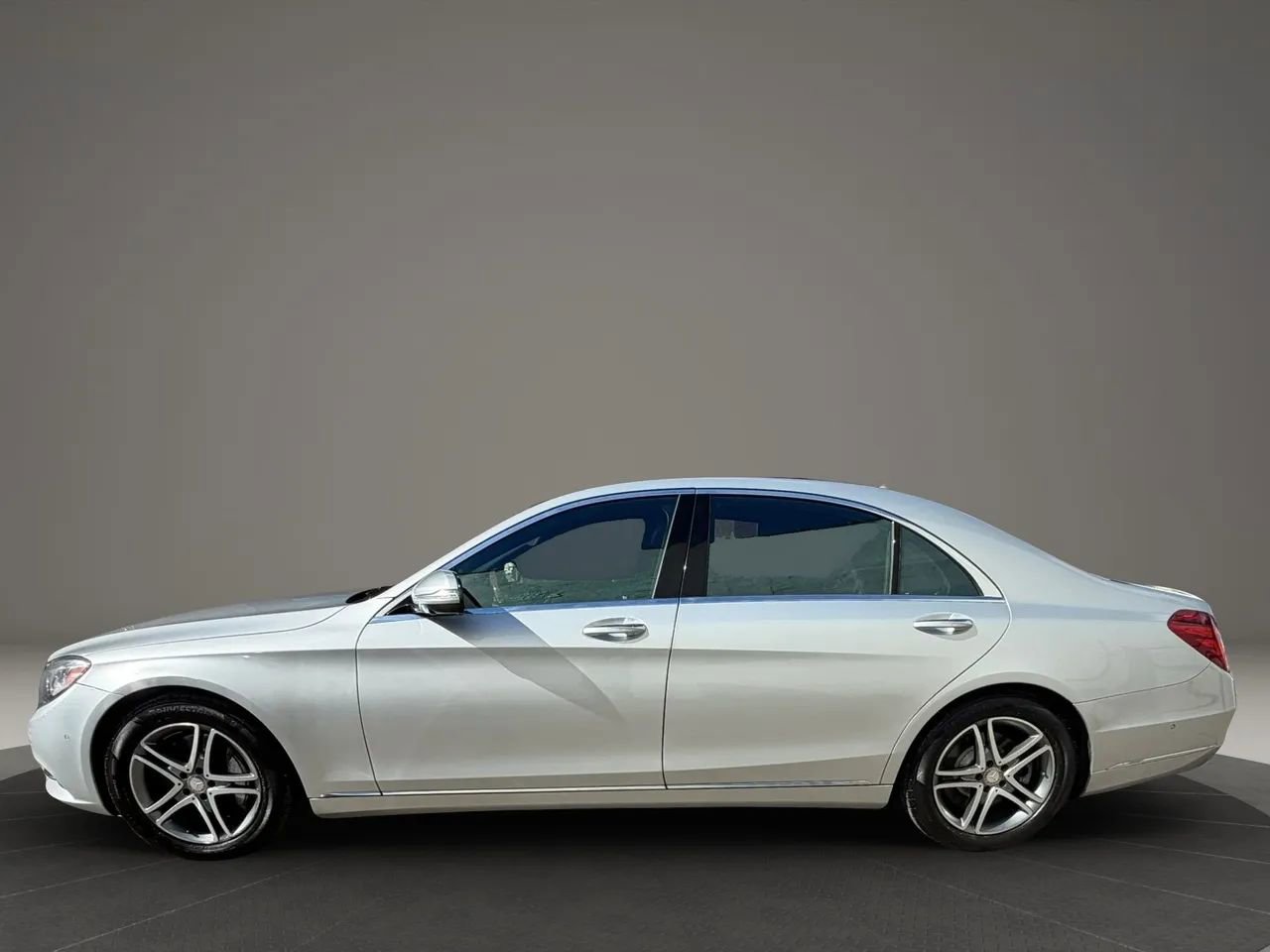 Used 2016 Mercedes-Benz S 550 4MATIC Sedan image 7