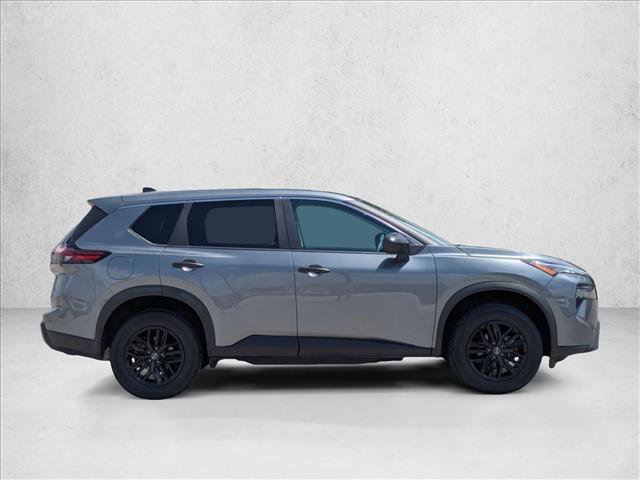 Used 2024 Nissan Rogue S image 4