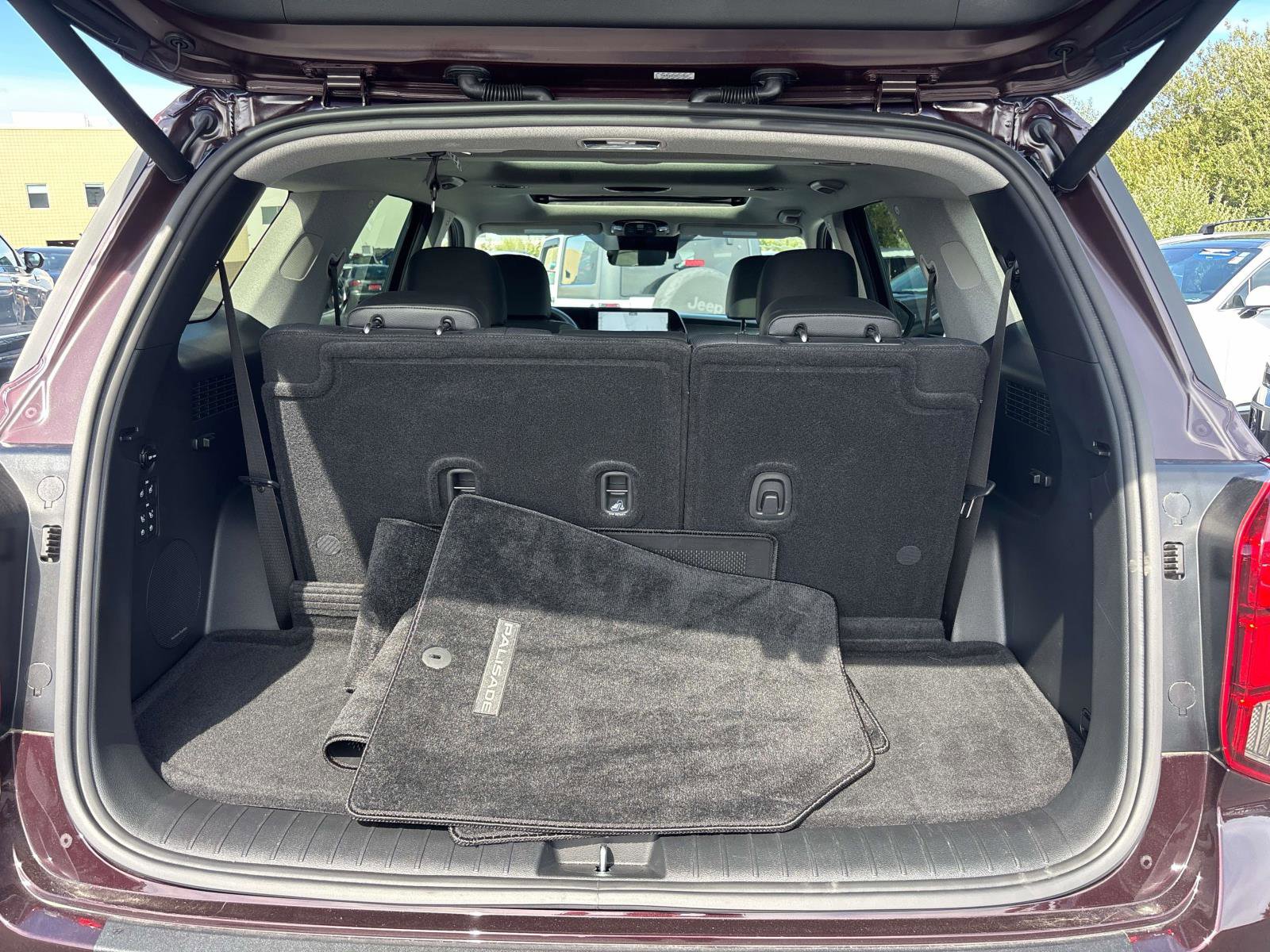 Used 2024 Hyundai Palisade Limited image 17