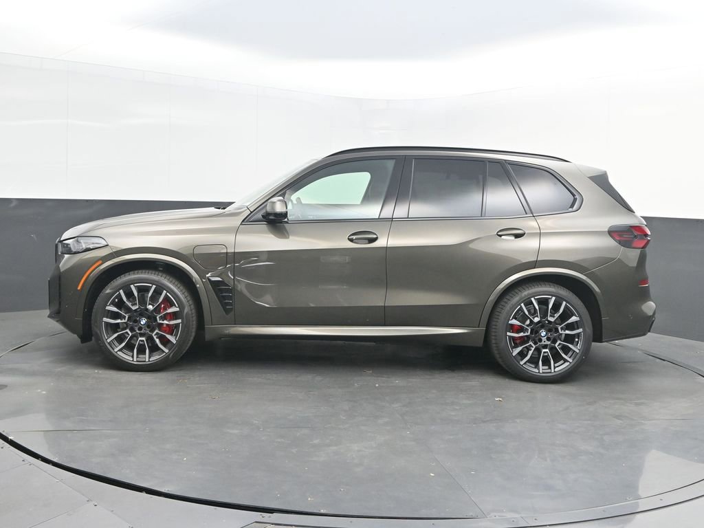 New 2026 BMW X5 xDrive50e AWD/4WD image 2