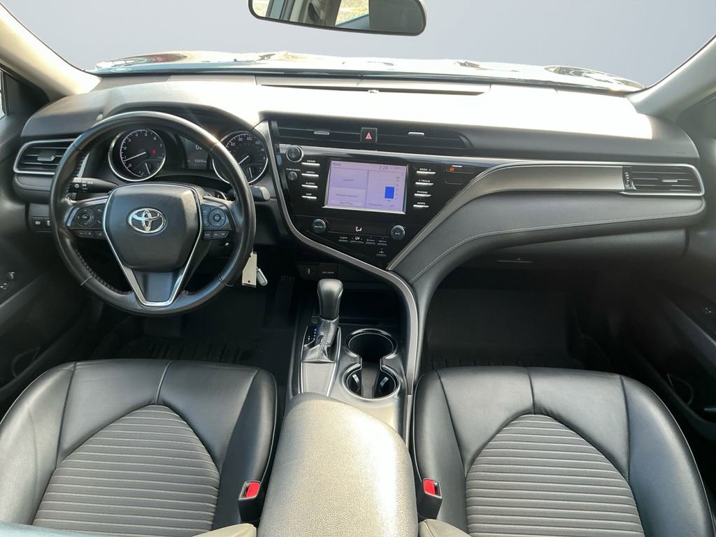 Used 2019 Toyota Camry SE image 11