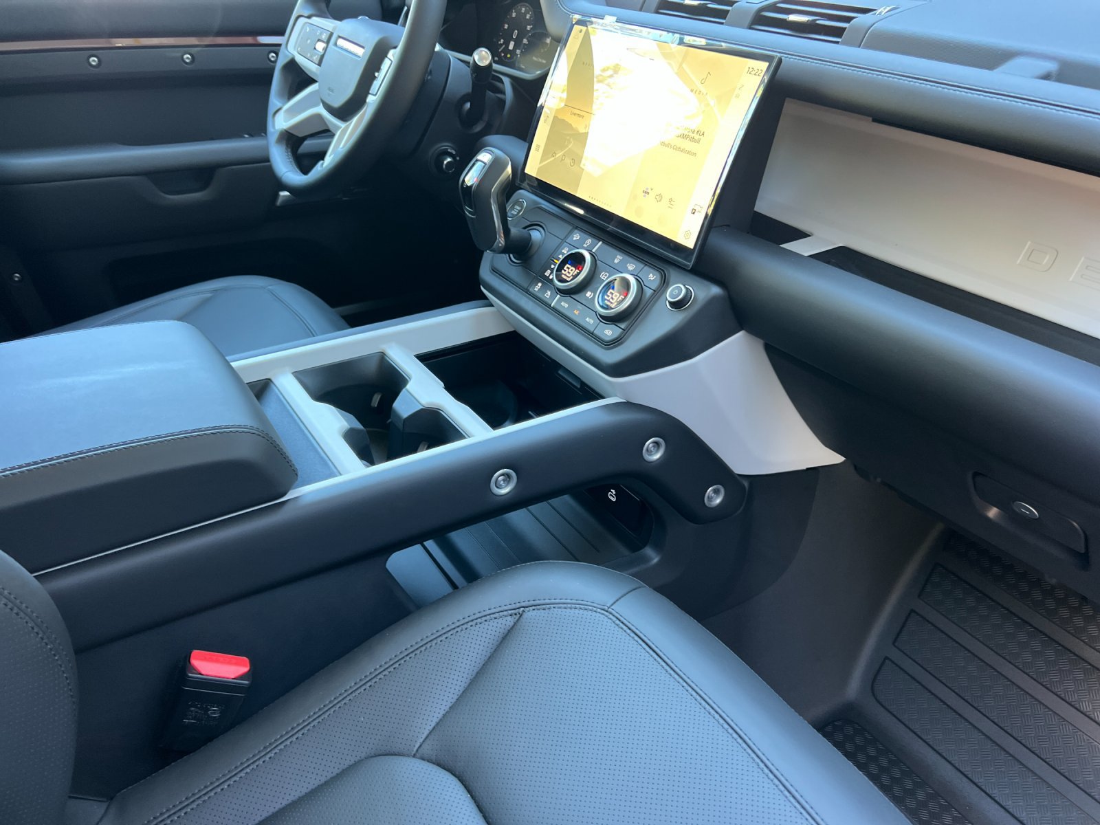 New 2026 Land Rover Defender 130 S AWD/4WD image 17