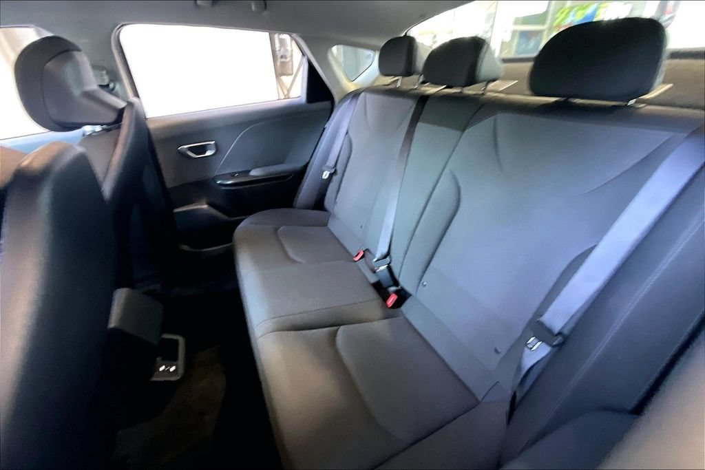 Used 2025 Kia K4 FWD image 16
