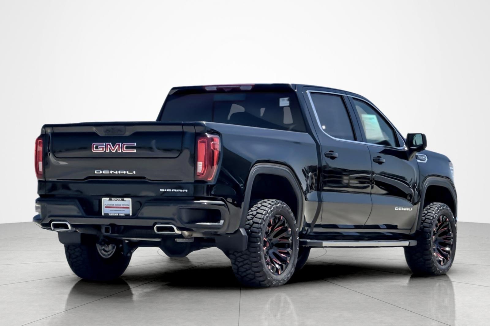 Used 2024 GMC Sierra 1500 Denali w/ Technology Package RWD image 5