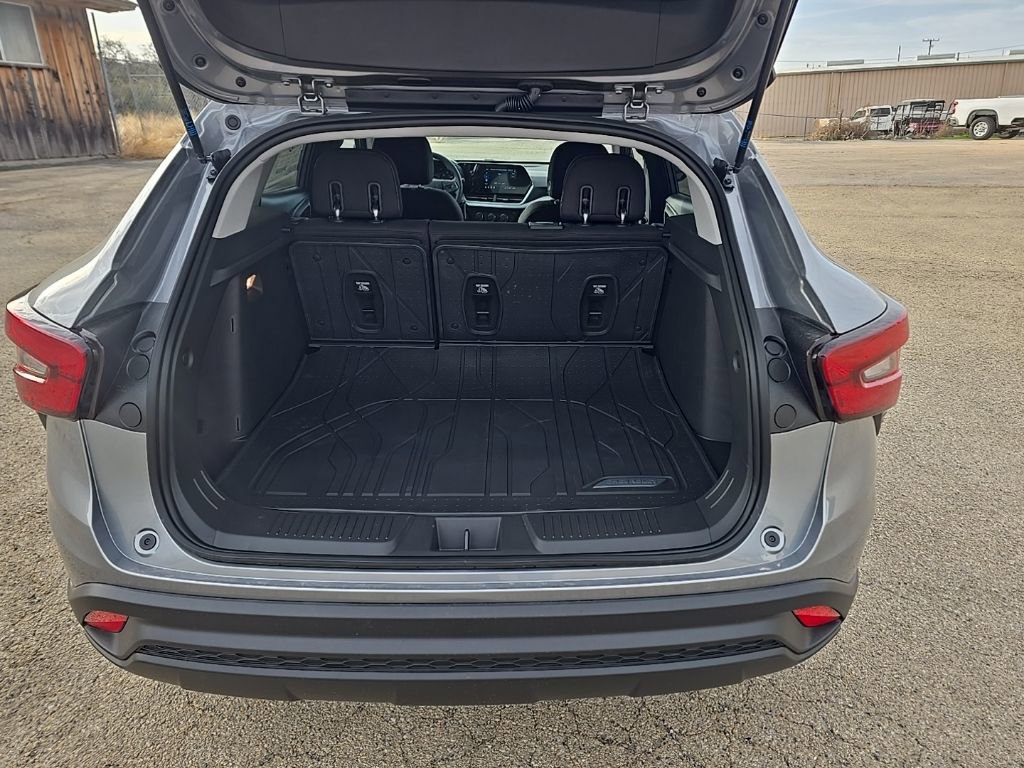 New 2026 Chevrolet Trax LS w/ LS Convenience Package image 7