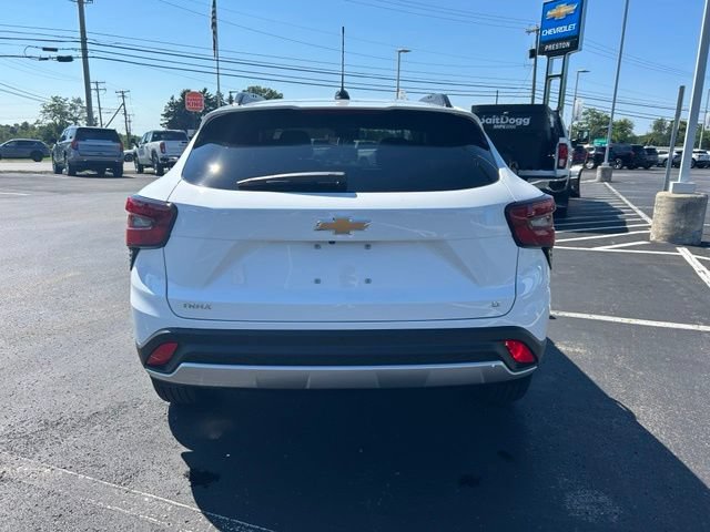 New 2026 Chevrolet Trax LT w/ Driver Confidence Package FWD image 7