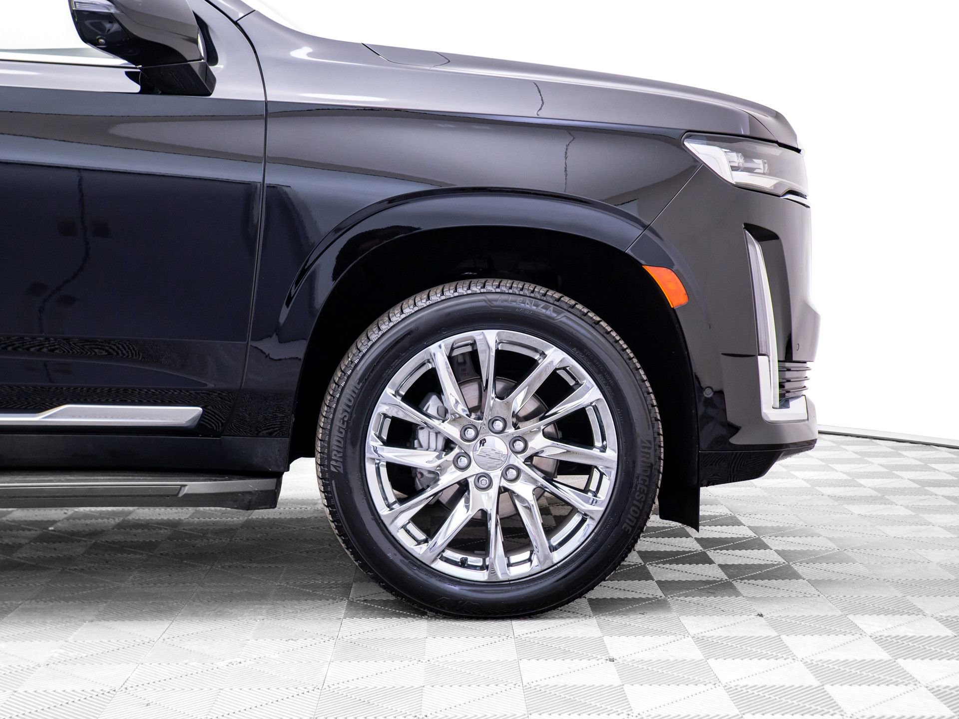 Used 2021 Cadillac Escalade Premium Luxury w/ LPO, Radiant Package image 36