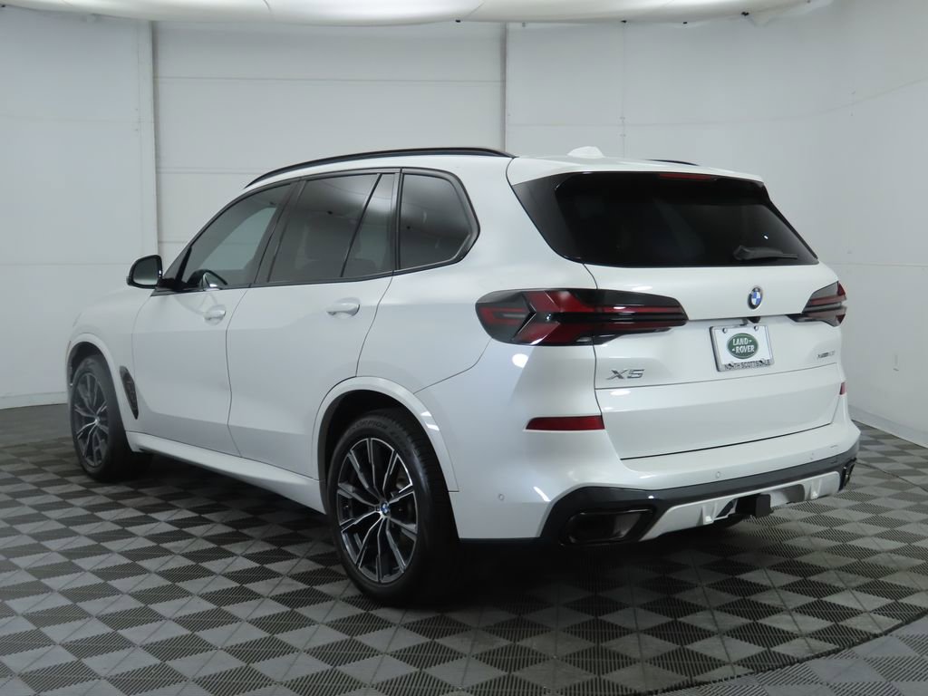 Used 2024 BMW X5 xDrive40i w/ Executive Package image 7