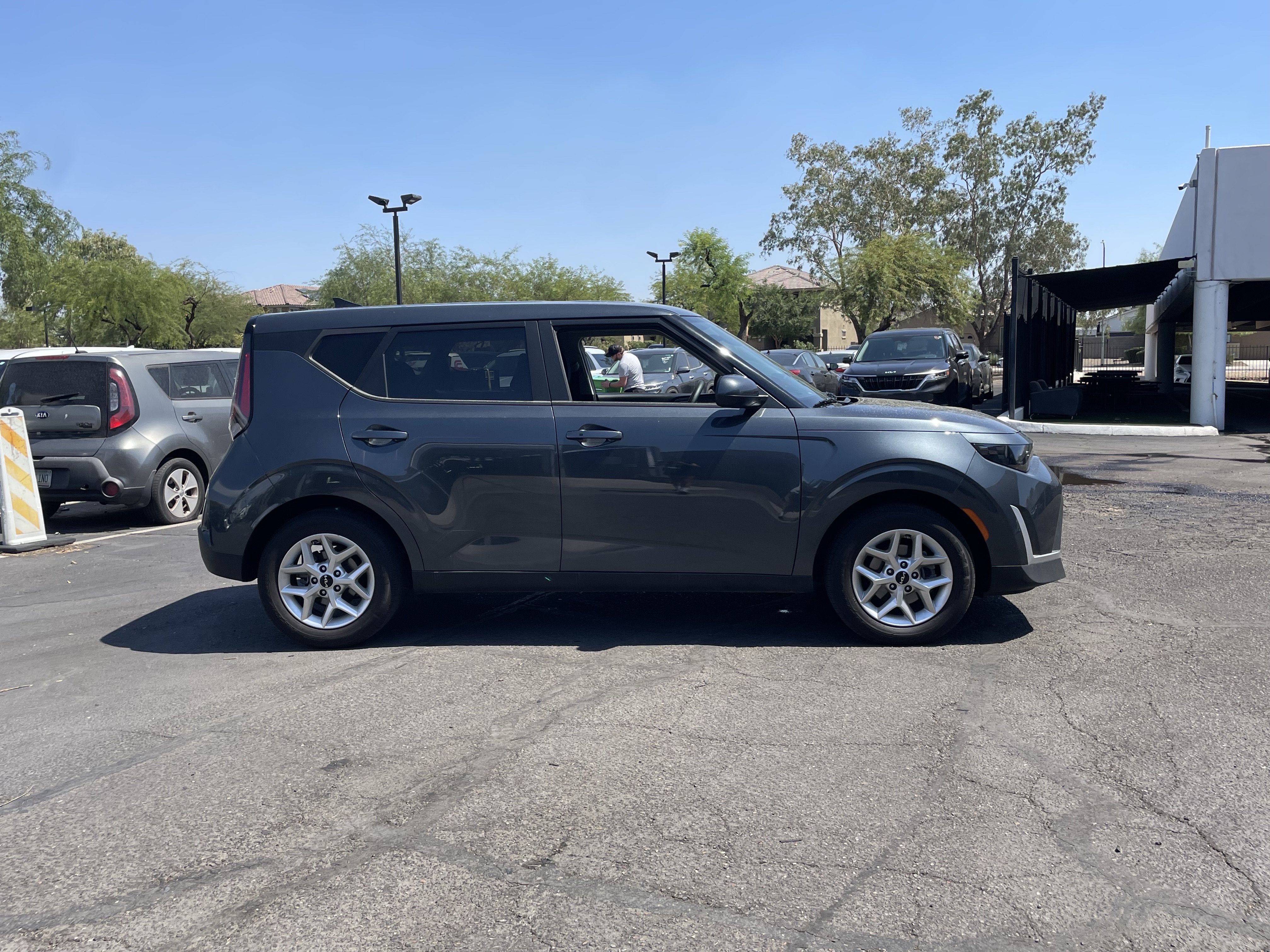 Certified 2025 Kia Soul S FWD image 2
