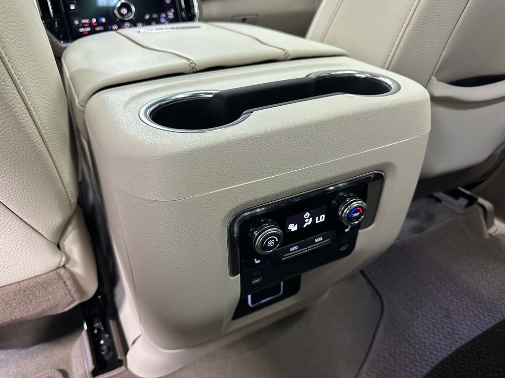 Used 2025 GMC Yukon XL Denali w/ Sun & Power Step Package AWD/4WD image 44