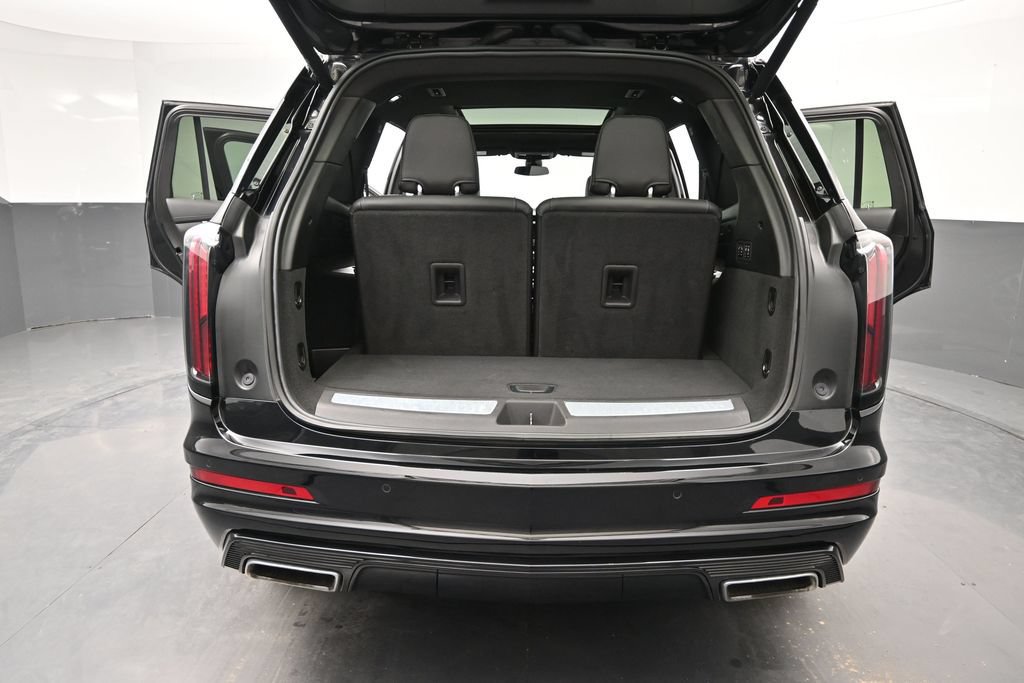 Certified 2023 Cadillac XT6 Sport w/ LPO, Floor Liner Package AWD/4WD image 15