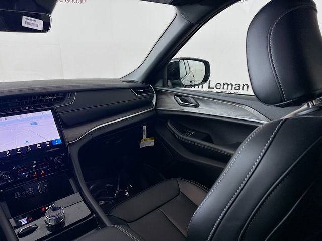 New 2025 Jeep Grand Cherokee Limited image 22