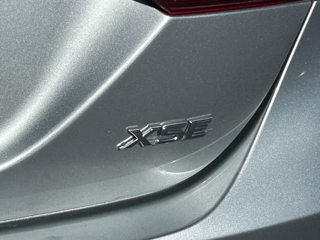 Used 2019 Toyota Camry XSE image 6